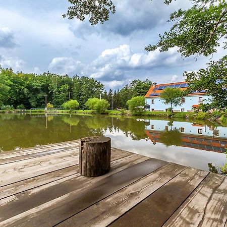 Penzion Bacalsky Mlyn Morasice  Buitenkant foto