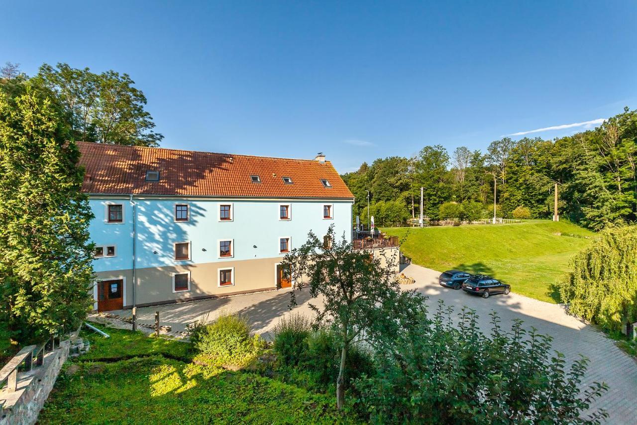 Penzion Bacalsky Mlyn Morasice  Buitenkant foto